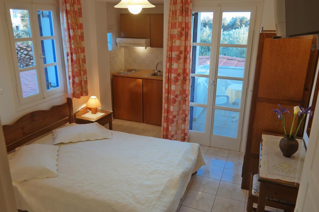 Mina'S Studios In Naxos Island Agios Prokopios  Værelse billede