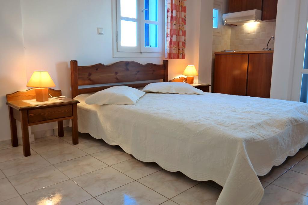 Mina'S Studios In Naxos Island Agios Prokopios  Værelse billede
