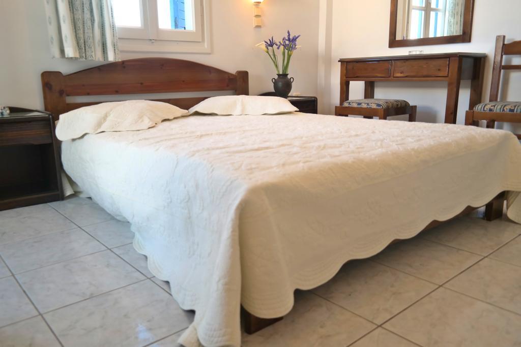 Mina'S Studios In Naxos Island Agios Prokopios  Værelse billede